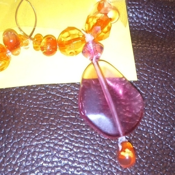 ❤️ Handmade Hoop Orange Beaded Earrings - Picture 4 of 6